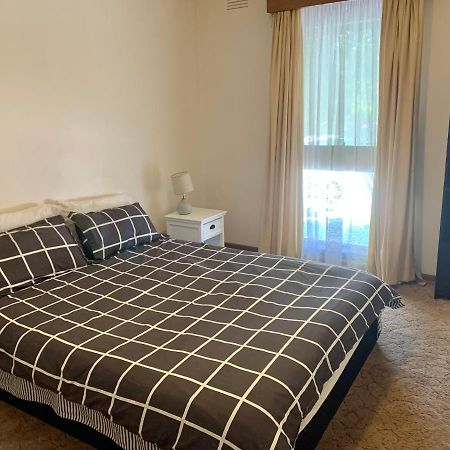 Apartamento Golden House Springvale Exterior foto